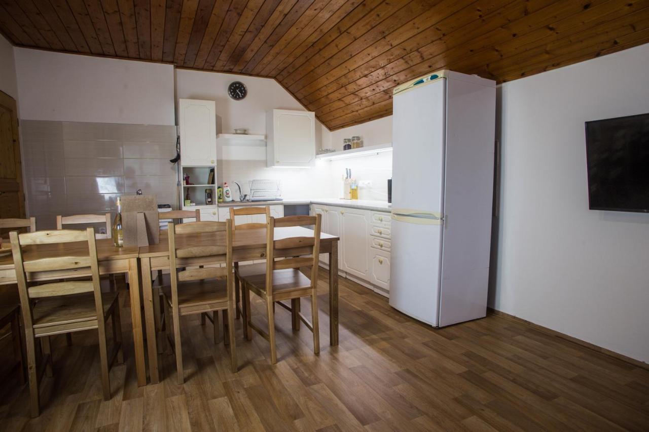 Apartmany Ve Mlejne Cachrov Exterior photo