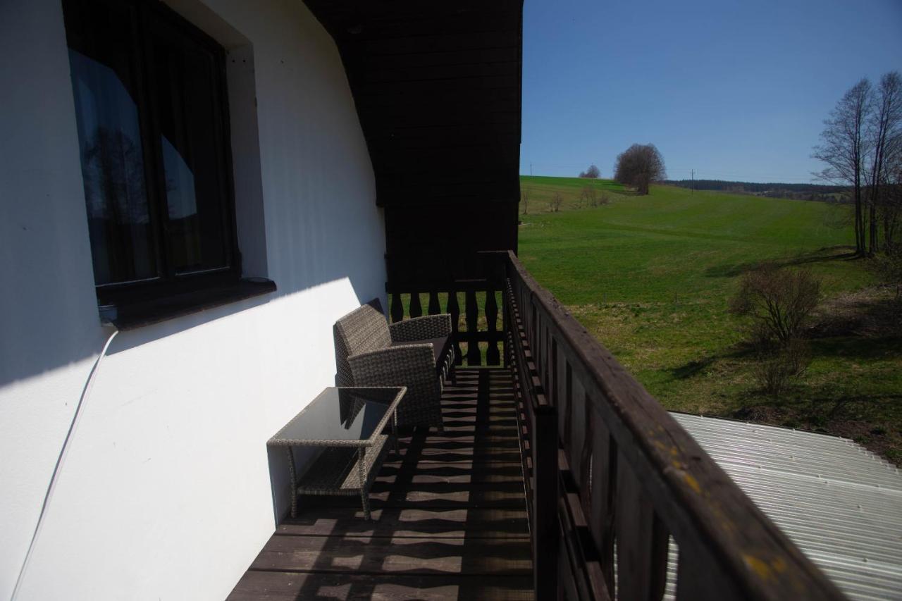 Apartmany Ve Mlejne Cachrov Exterior photo