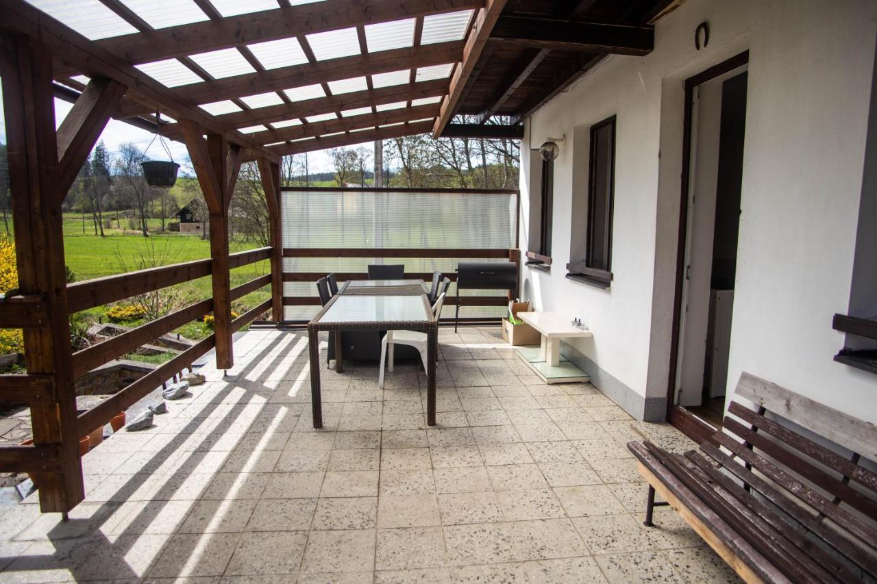 Apartmany Ve Mlejne Cachrov Exterior photo