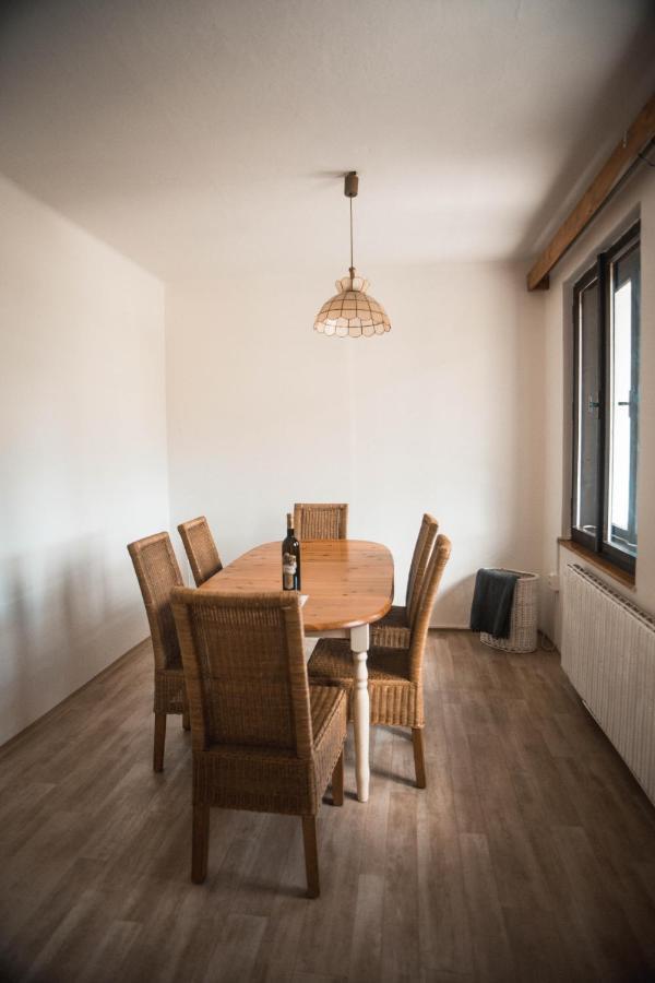 Apartmany Ve Mlejne Cachrov Exterior photo