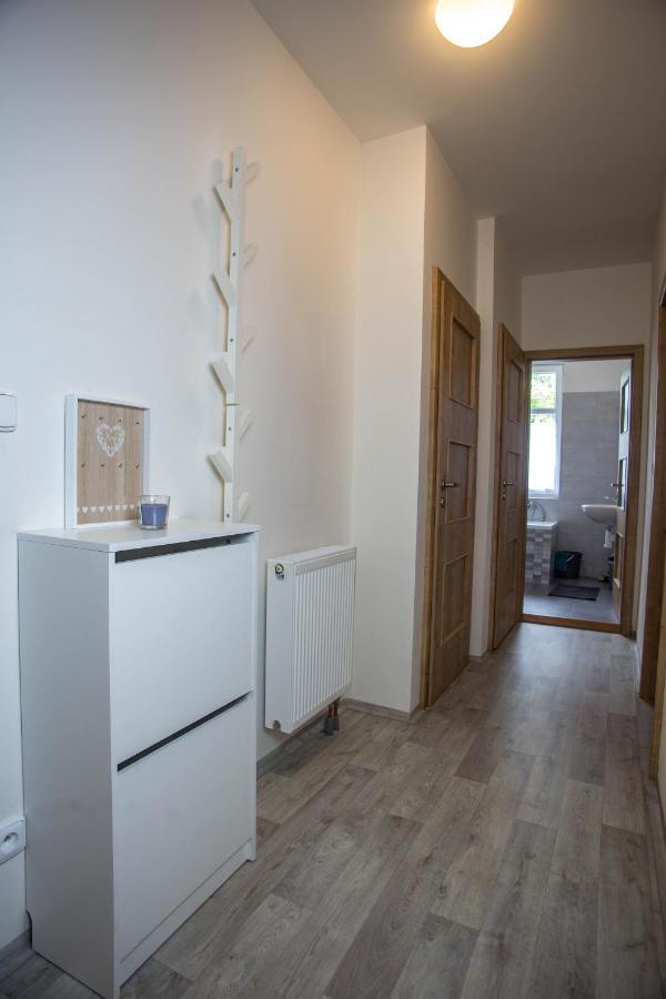 Apartmany Ve Mlejne Cachrov Exterior photo