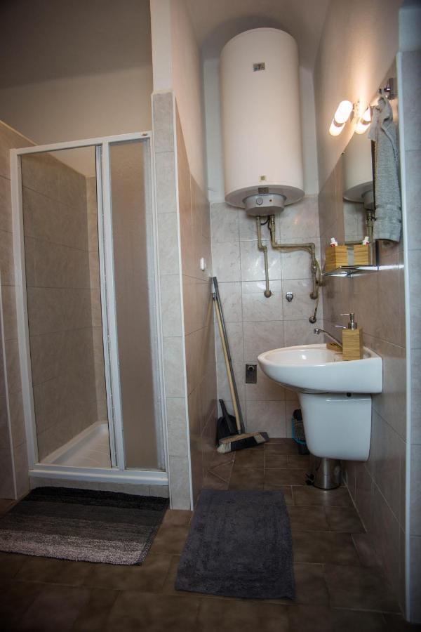 Apartmany Ve Mlejne Cachrov Exterior photo