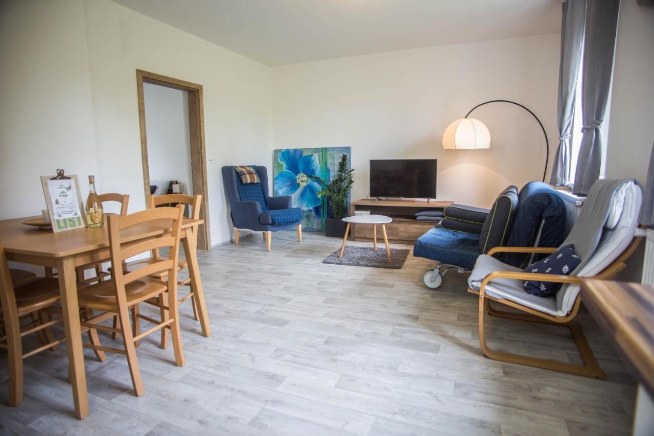 Apartmany Ve Mlejne Cachrov Exterior photo
